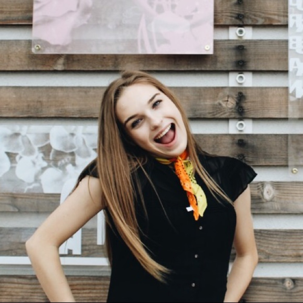 Meet your Posher, Leah